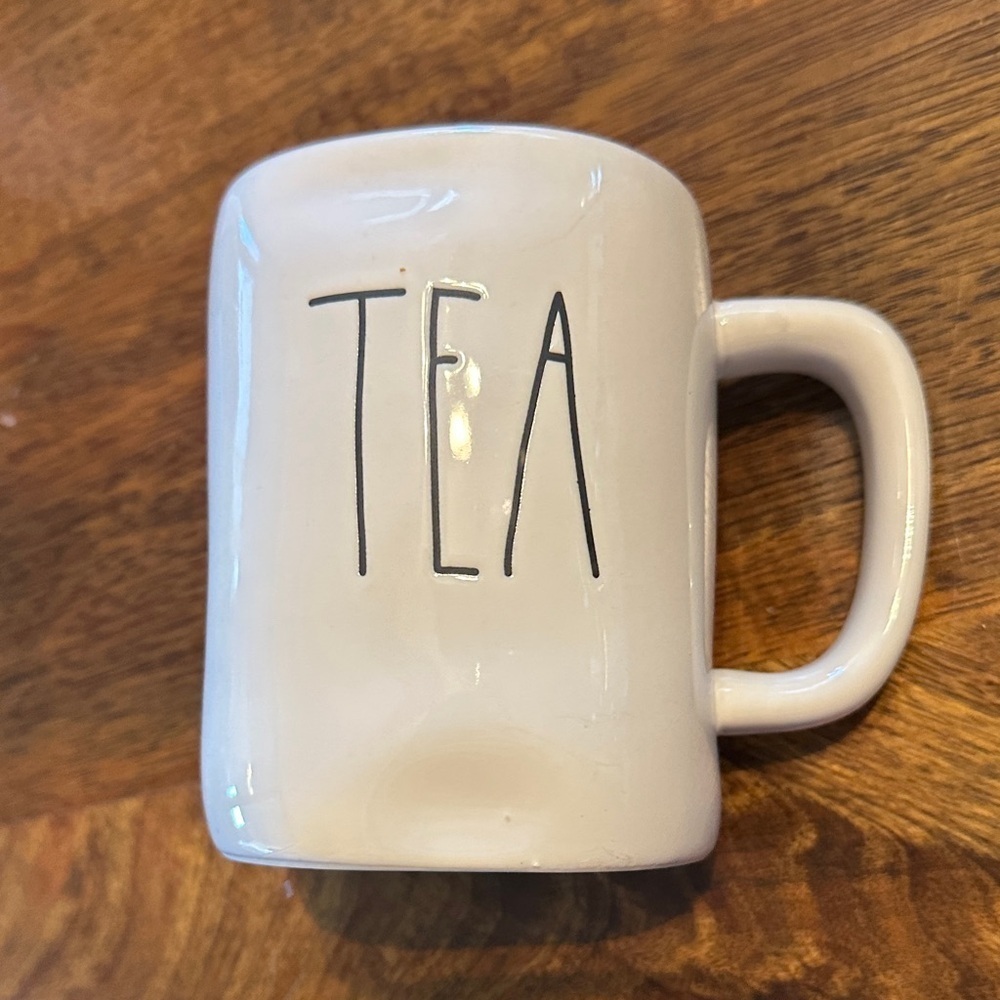 Rae Dunn “Tea” mug EUC